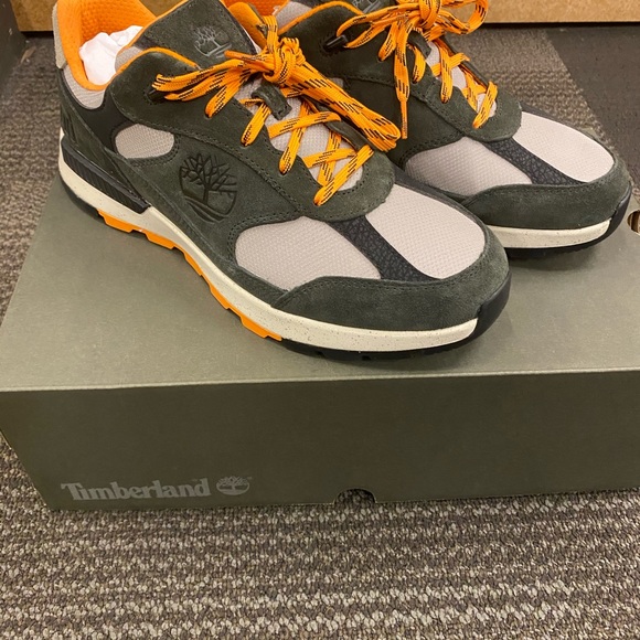 New Timberlands - Picture 2 of 5